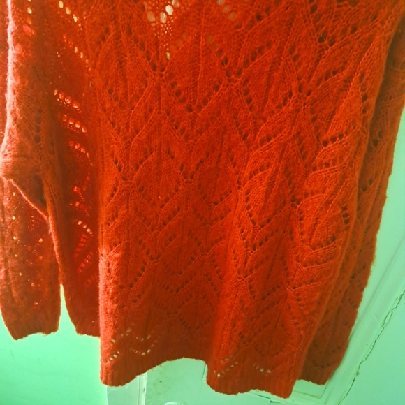 American Eagle V-Neck Knit Sweater - Picture 13 of 13